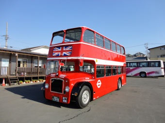 ロンドンバスが園内を走ります イベントカレンダー 野外民族博物館 リトルワールド