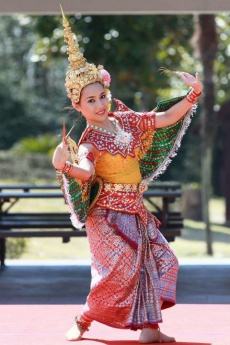 タイ舞踊 イベントカレンダー 野外民族博物館 リトルワールド